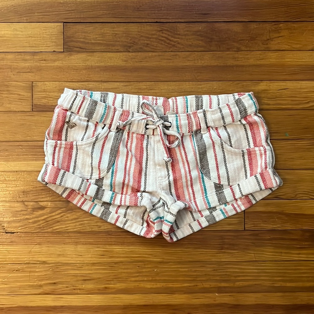 Billabong pink stripped shorts